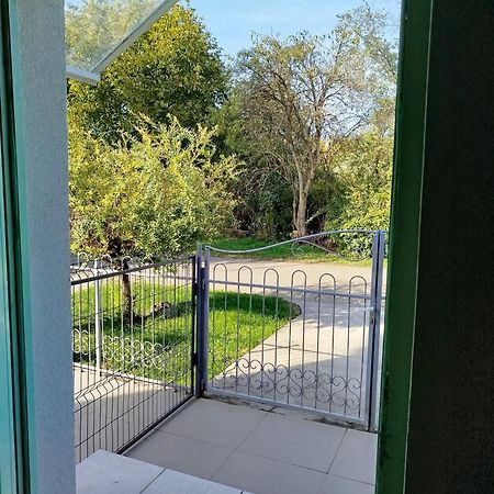 Santorini Apartment Sremska Mitrovica Luaran gambar